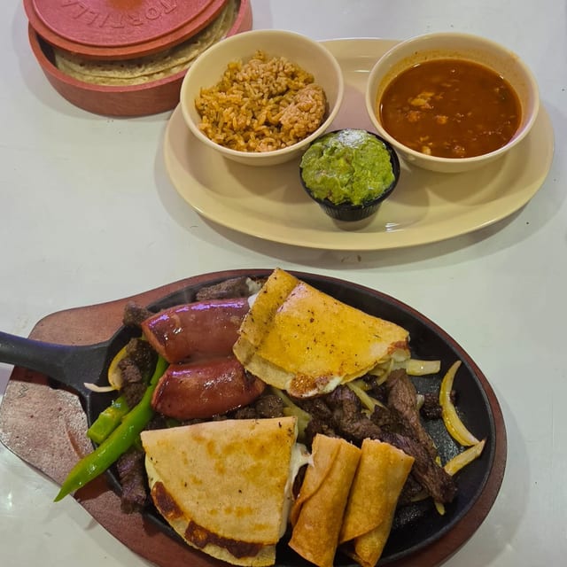 Parrillada #1 (Grill Platter #1).