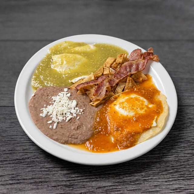 Huevos Divorciados (Divorced Eggs).