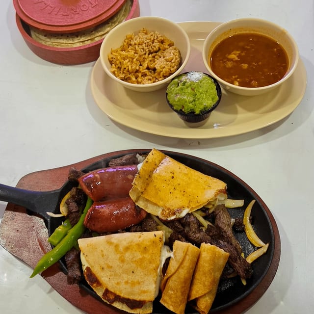 Parrillada #1 (Grill Platter #1).